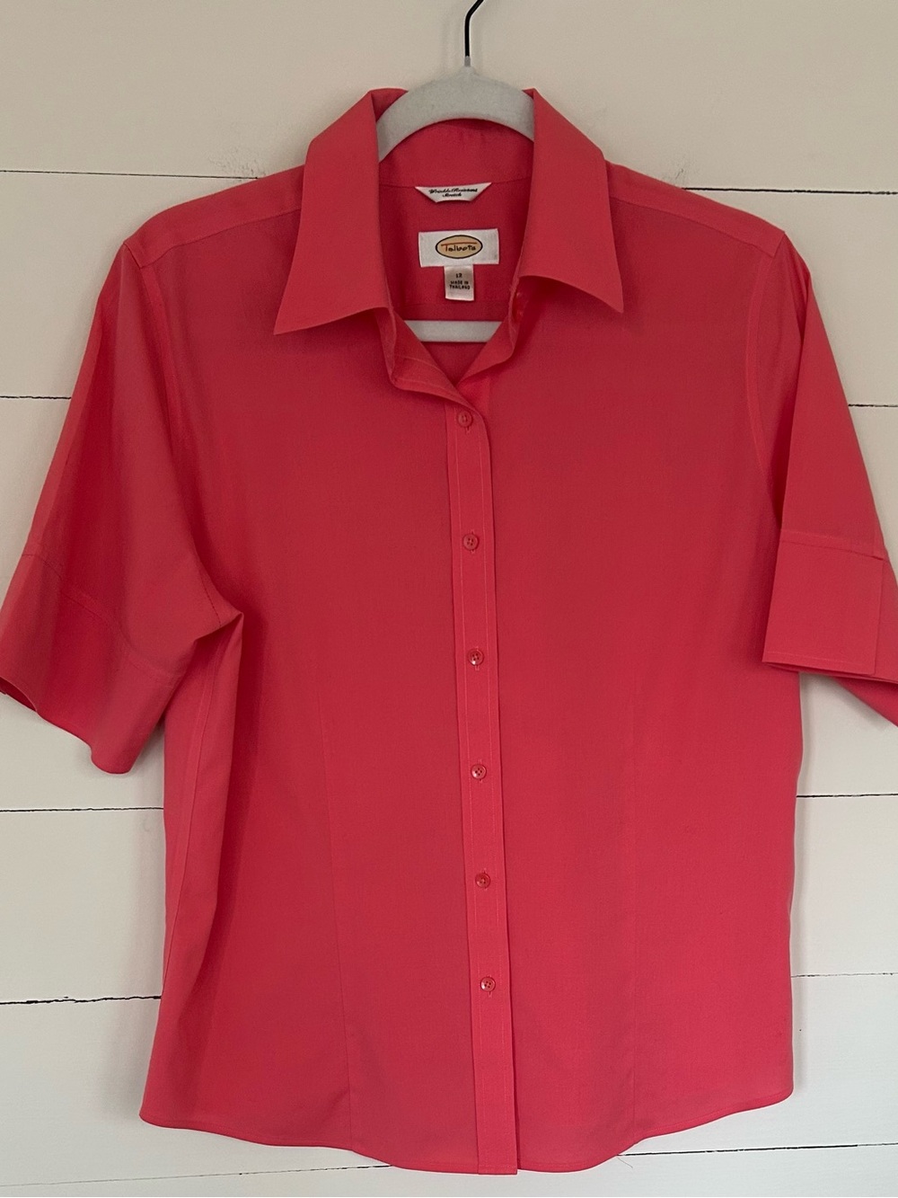 Women’s Talbots Short Sleeve Button-Down Wrinkle Resistant Shirt in Coral, Sz 12